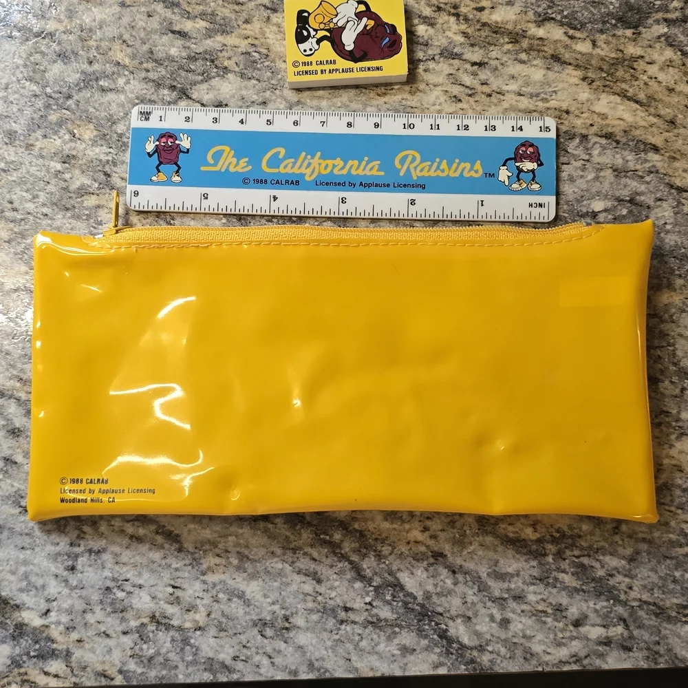 Vintage The California Raisins 1988 Zip Top Pencil Pouch With Ruler Eraser